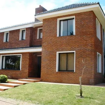 Rent this 3 bed apartment on Sanatorio Cantegril in Avenida Franklin Delano Roosevelt, 20100 Punta Del Este