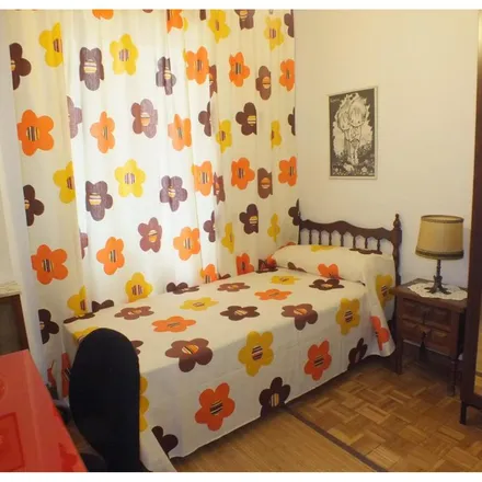 Image 2 - María Rosales, Calle Tejeiro, 18005 Granada, Spain - Apartment for rent