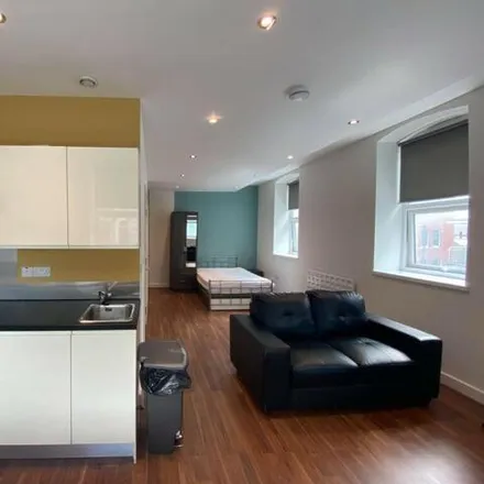 Image 9 - Istanbul, 152 West Street, Devonshire, Sheffield, S1 4ES, United Kingdom - Apartment for rent