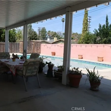 Image 3 - Alley ‎89149, Los Angeles, CA 91303, USA - House for sale