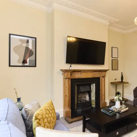 Rent this 3 bed apartment on 3a East Dulwich Road in London, SE15 4EY