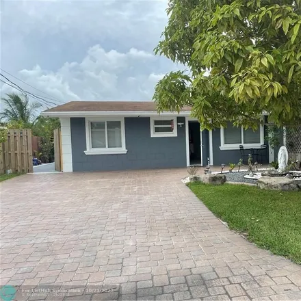 Rent this 3 bed townhouse on 6901 Southwest 15th Street in Sabal Palms Estates, North Lauderdale