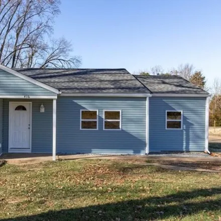 Image 2 - 428 Locust Street, Junction City, Madison County, MO 63645, USA - House for sale