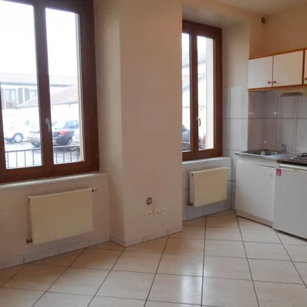 Image 2 - 19 Rue des Écuries de Bourgogne, 54200 Toul, France - Apartment for rent