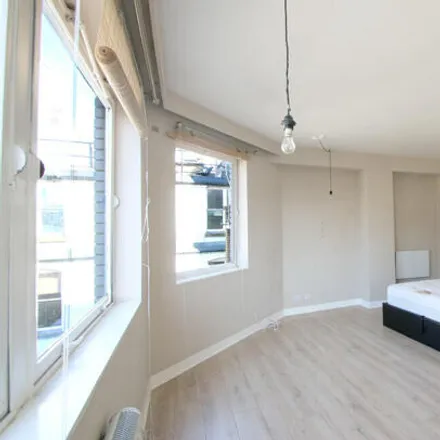 Image 2 - Supreme, Wardour Street, London, W1F 8ZD, United Kingdom - Apartment for rent