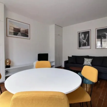Image 4 - 13 Rue Choron, 75009 Paris, France - Apartment for rent