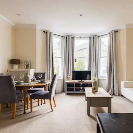 Image 7 - 13 Girdlers Road, London, W14 0PS, United Kingdom - Apartment for rent