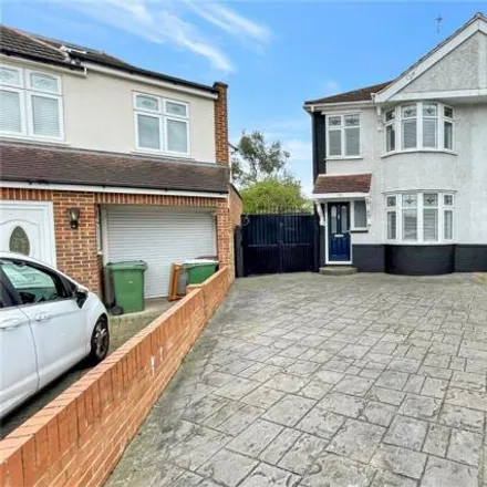 Buy this 3 bed house on Montrose Avenue in Belle Grove, London