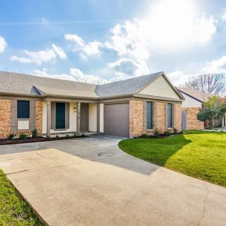 Buy this 3 bed house on 7416 Canoga Circle in Fort Worth, TX 76137