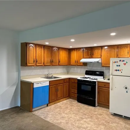 Rent this 2 bed apartment on 3535 Ely Avenue in New York, NY 10466