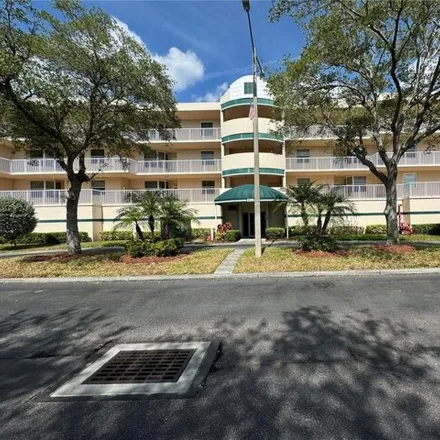 Buy this 2 bed condo on unnamed road in Seminole, FL 33779