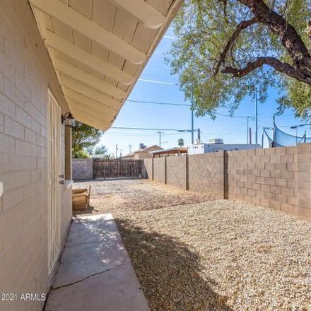 Rent this 3 bed house on 2802 West Pierce Street in Phoenix, AZ 85009