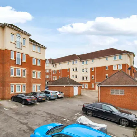 Buy this 2 bed apartment on unnamed road in Royal Tunbridge Wells, TN2 3GH