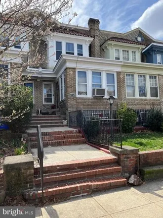 Image 6 - 4730 Larchwood Avenue, Philadelphia, PA 19143, USA - House for sale