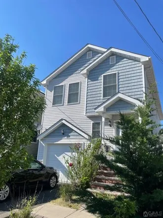 Buy this 3 bed house on 304 Lehigh Ave in Perth Amboy, New Jersey
