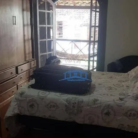 Buy this 2 bed house on Rua Doutor Sá Earp in Alto da Serra, Petrópolis - RJ