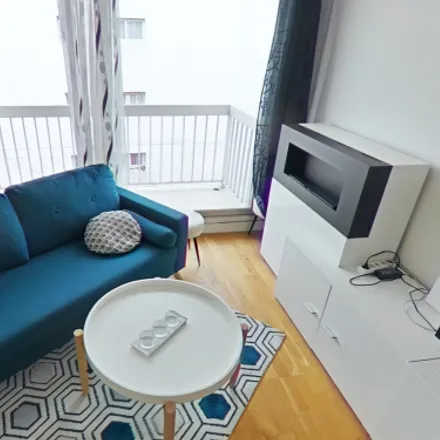 Rent this 3 bed apartment on 64 Rue du Rendez-Vous in 75012 Paris, France
