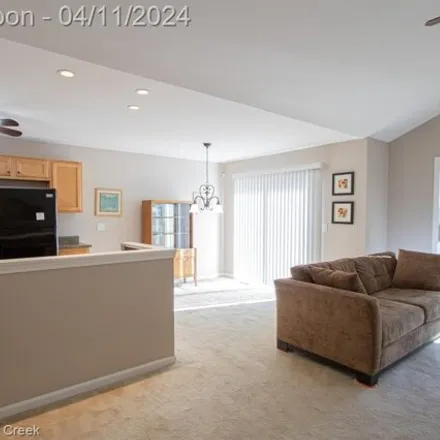 Image 4 - 43953 Rushcliffe Drive, Sterling Heights, MI 48313, USA - Condo for sale