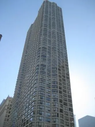 Rent this 1 bed condo on River Plaza in 405 North Wabash Avenue, Chicago