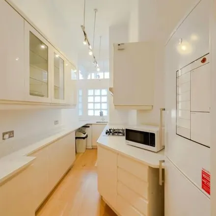 Image 3 - 15 Stanhope Mews South, London, SW7 4TF, United Kingdom - Room for rent