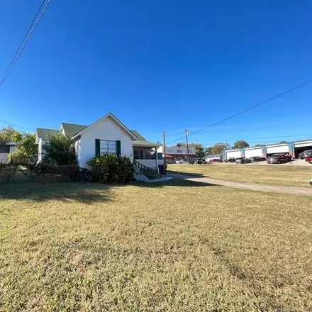 Image 3 - Dewain's Place, 303 South Water Avenue, Tahlequah, OK 74464, USA - House for sale