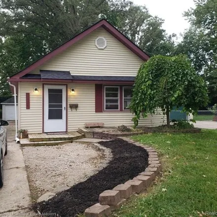 Buy this 3 bed house on 21600 Elizabeth Street in Saint Clair Shores, MI 48080