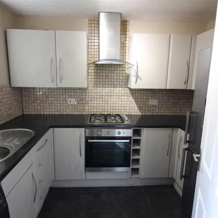 Image 2 - Victoria Gate, Harlow, CM17 9PH, United Kingdom - Townhouse for rent