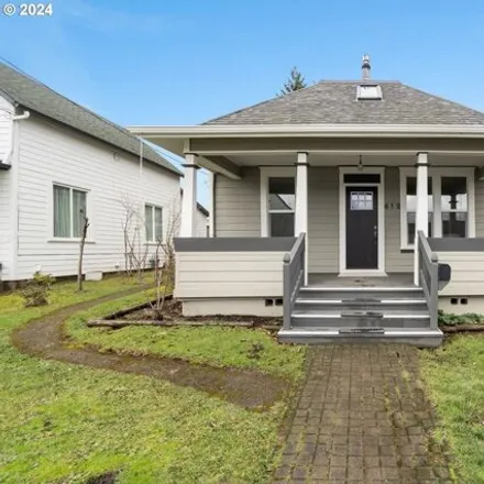 Buy this 3 bed house on 412 Division Street in Oregon City, OR 97045