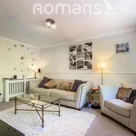 Rent this 3 bed apartment on 43 Kings Road in Fleet, GU51 3AF