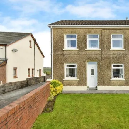 Buy this 3 bed house on Heol Llanelli in Pontyates, SA15 5UH