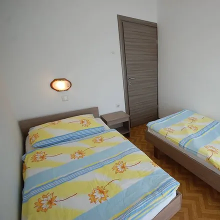 Image 5 - Njivice, Primorje-Gorski Kotar County, Croatia - Apartment for rent