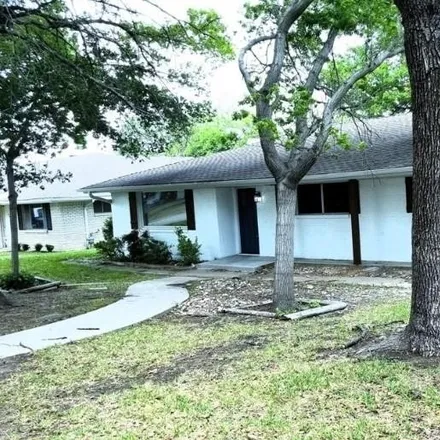 Rent this 3 bed house on 5305 Keswick Avenue in Fort Worth, TX 76133