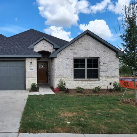 Rent this 4 bed house on Corsicana