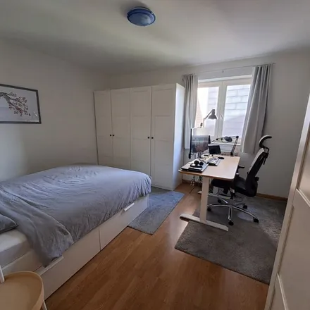 Rent this 3 bed apartment on Avenue Général Ruquoy 21 in 1420 Braine-l'Alleud, Belgium
