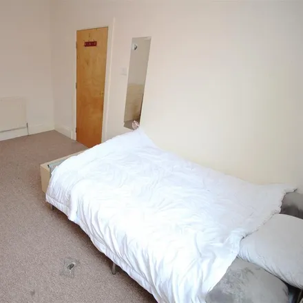 Rent this 1 bed house on Royal Park Avenue in Leeds, LS6 1EZ