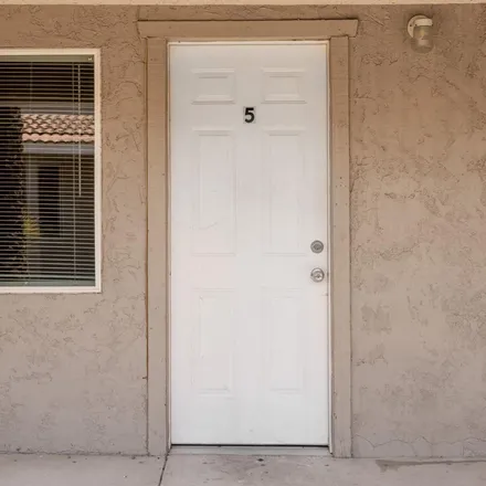 Image 3 - 2501 West Belmont Avenue, Phoenix, AZ 85051, USA - Apartment for rent