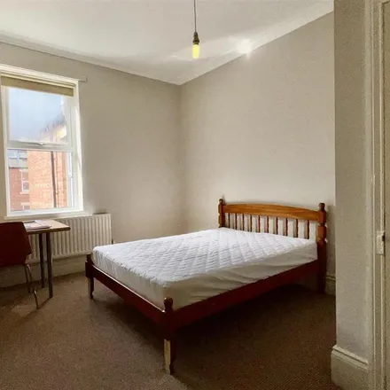 Rent this 5 bed apartment on 2 in Mayfair Road, Newcastle upon Tyne