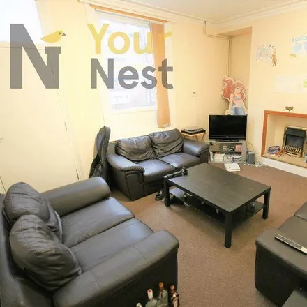 Rent this 6 bed townhouse on Back Manor Drive in Leeds, LS6 1GH