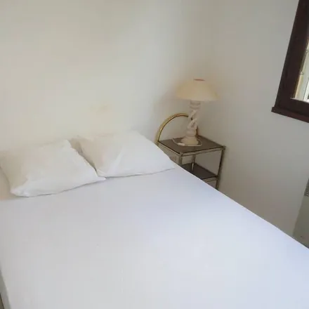Rent this 1 bed apartment on Parc de Cavalaire in 83240 Cavalaire-sur-Mer, France