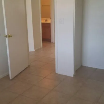 Image 4 - 1499 East 26th Lane, Pinal County, AZ 85119, USA - Apartment for rent