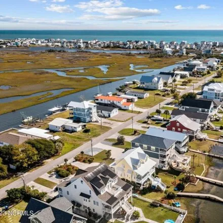 Image 3 - 9077 West 9th Street, West Onslow Beach, Surf City, NC 28445, USA - House for sale