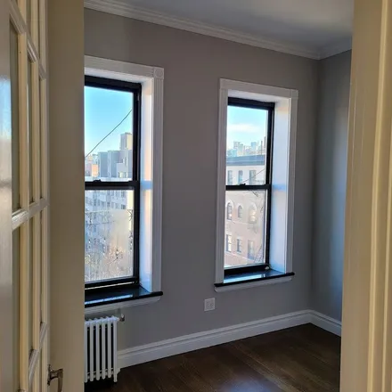 Image 7 - 210 East 2nd Street, New York, NY 10009, USA - Apartment for rent