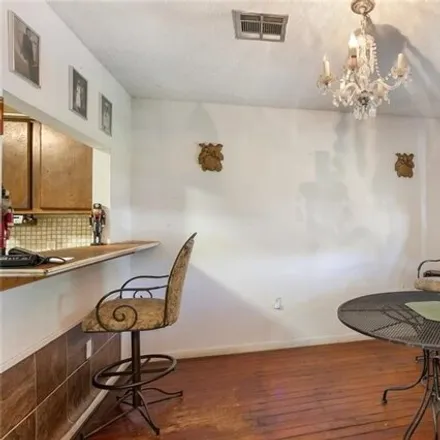 Image 4 - 9308 Colapissa Street, New Orleans, LA 70118, USA - House for sale