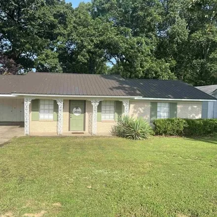 Buy this 3 bed house on 470 South Hyatt Street in Monticello, AR 71655