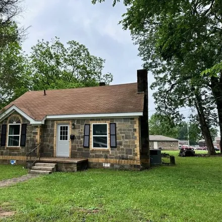 Buy this 2 bed house on 718 North Johnson Street in Clarksville, AR 72830