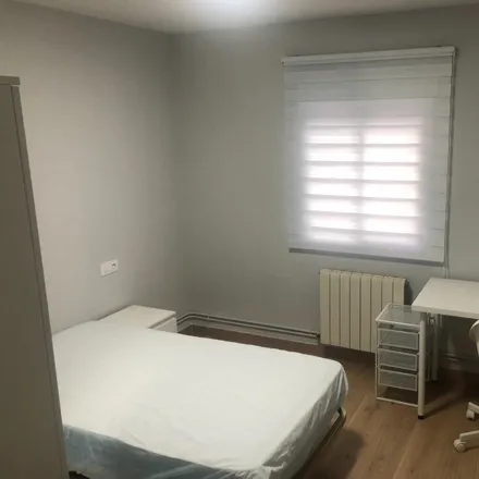 Rent this 3 bed apartment on Madrid in Edificio Gran Avenida, Calle de Santo Ángel