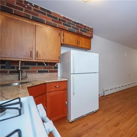 Image 5 - 2111 Cropsey Avenue, New York, NY 11214, USA - Townhouse for sale
