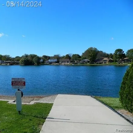 Image 7 - 6901 Northpoint Drive, Troy, MI 48085, USA - House for rent