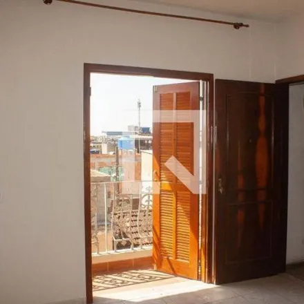 Rent this 2 bed apartment on Rua Alfredo Paes in Nossa Senhora de Fátima, Nilópolis - RJ