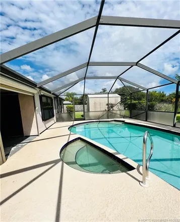 Image 8 - 1431 Southeast Escambia Court, Port Saint Lucie, FL 34952, USA - House for sale